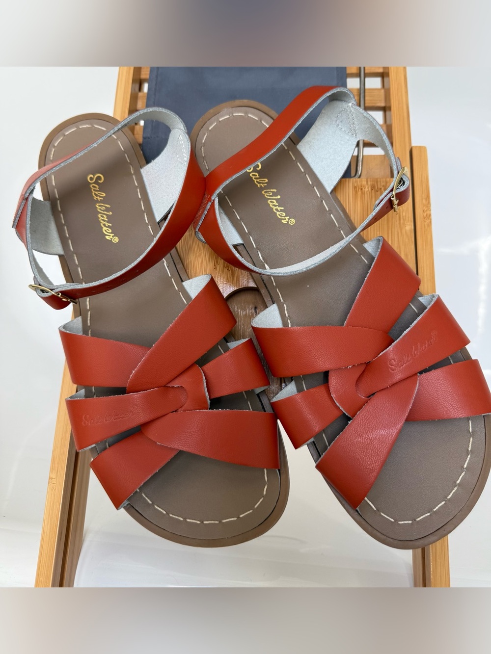 W’s 11 Salt-Water Sandal in Paprika. Classic. Take me to the beach!